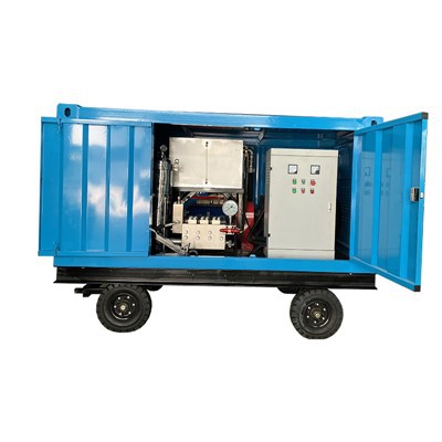 Équipement de nettoyage par hydrojet de tuyaux industriels